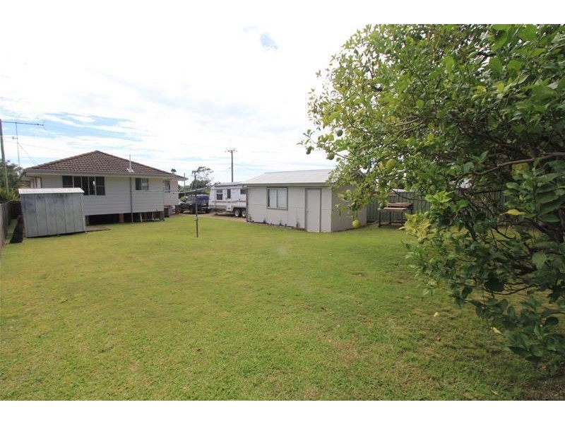 8 Kew Road, Laurieton NSW 2443