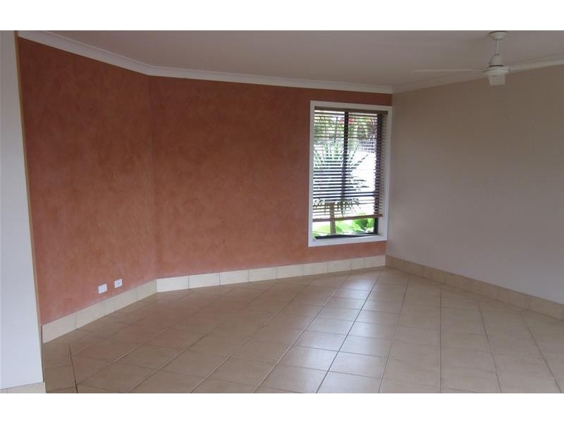 6 Dampier Court, Lake Cathie NSW 2445