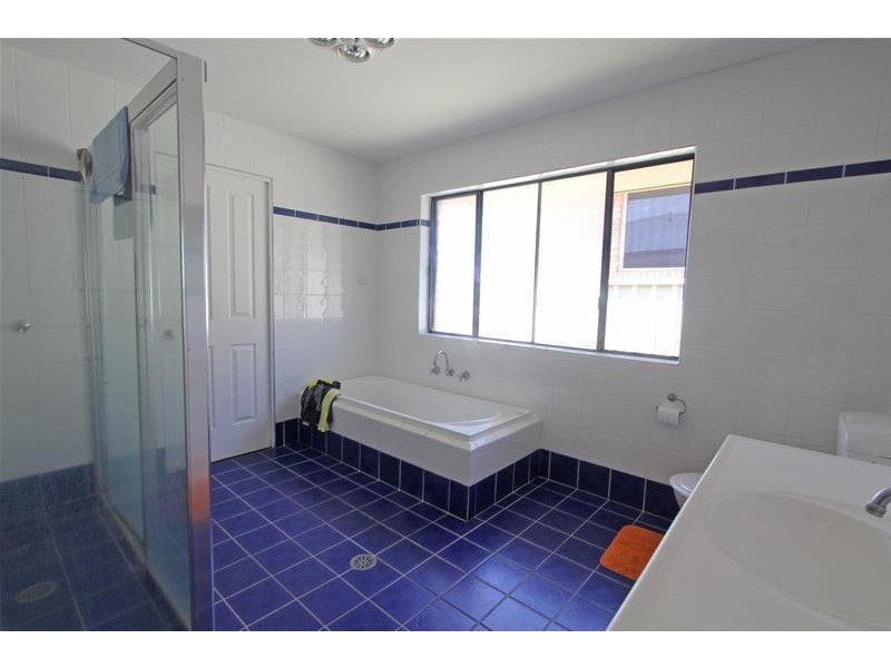 6 Dampier Court, Lake Cathie NSW 2445