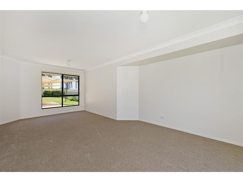 8 Wren Close, Laurieton NSW 2443