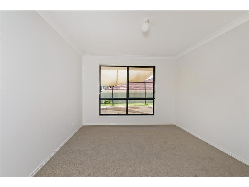 8 Wren Close, Laurieton NSW 2443