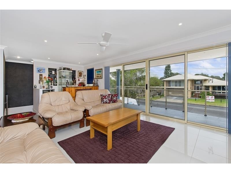 36 The Parade, North Haven NSW 2443