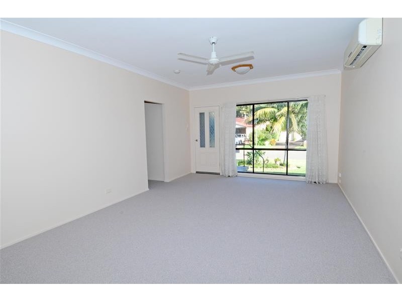 1/8 Murson Crescent, North Haven NSW 2443