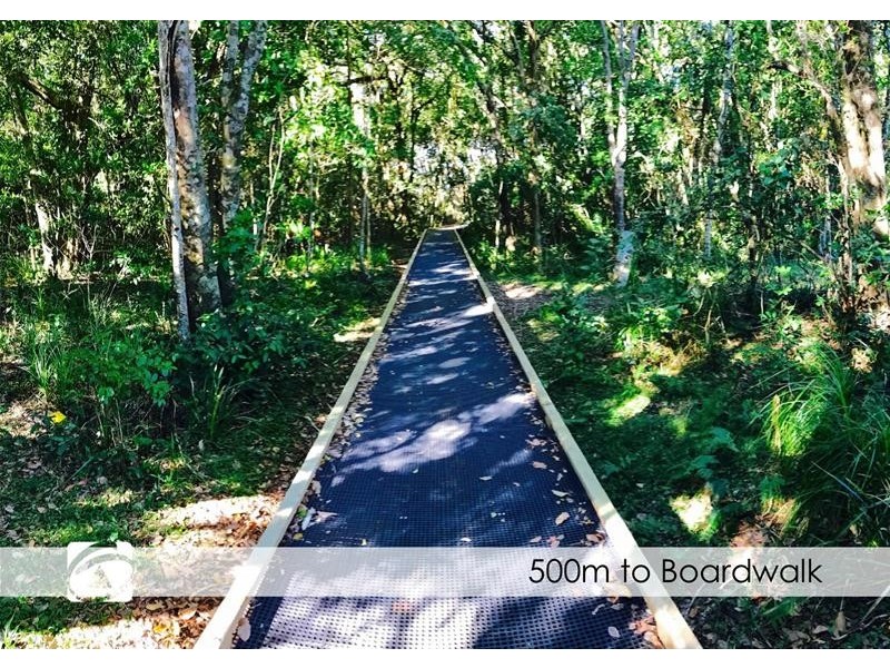 15 Seaside Drive, Lake Cathie NSW 2445