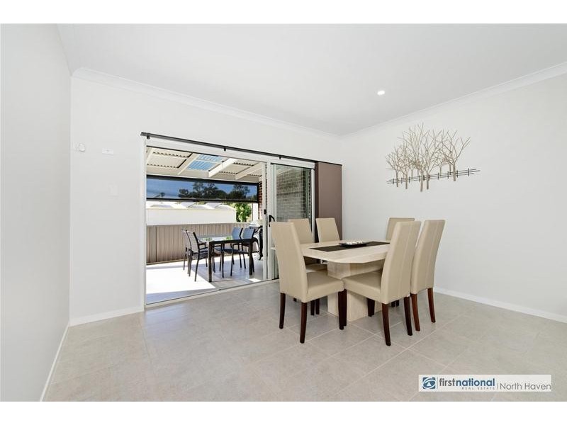 3/8 Laurie Street, Laurieton NSW 2443