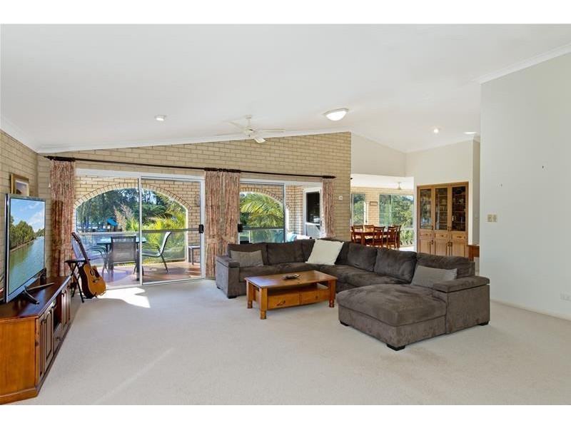 18 Camden Head Road, Dunbogan NSW 2443