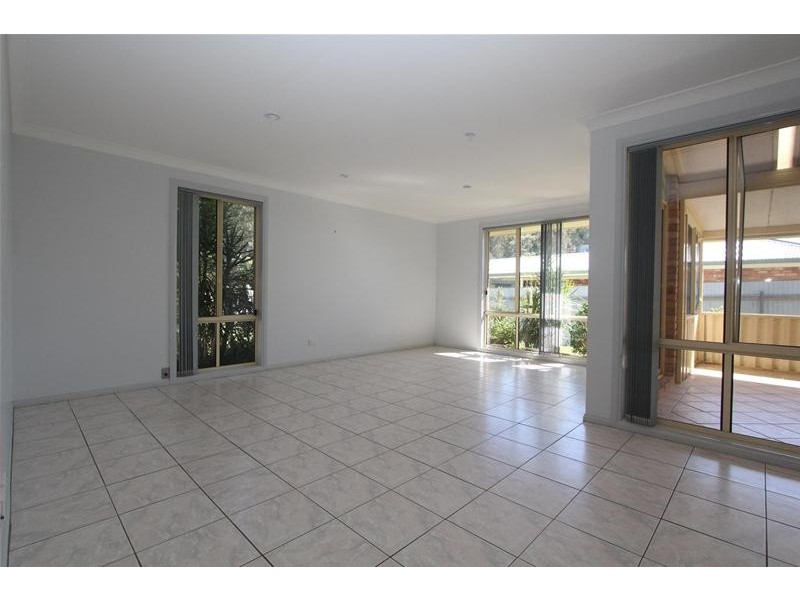 93 Fiona Crescent, Lake Cathie NSW 2445