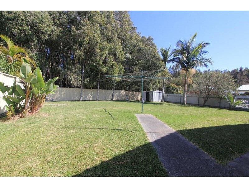 93 Fiona Crescent, Lake Cathie NSW 2445