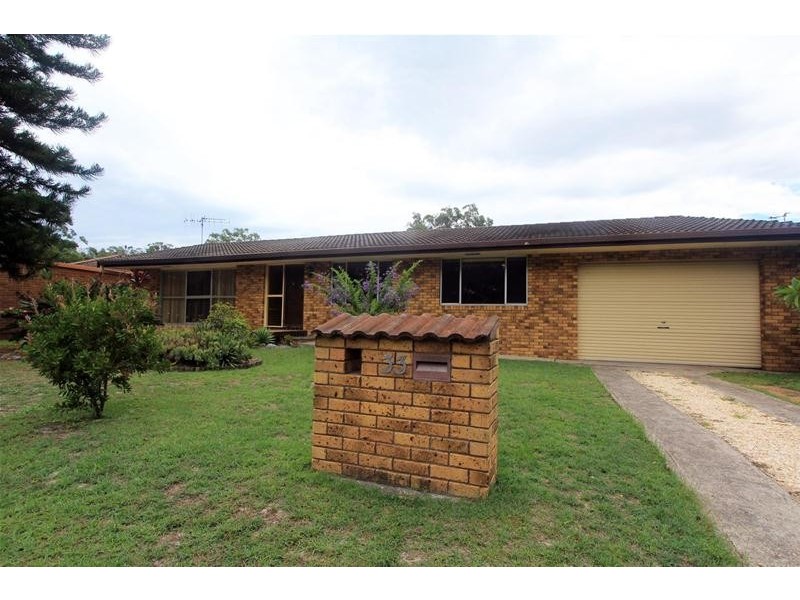 33 Evans Street, Lake Cathie NSW 2445