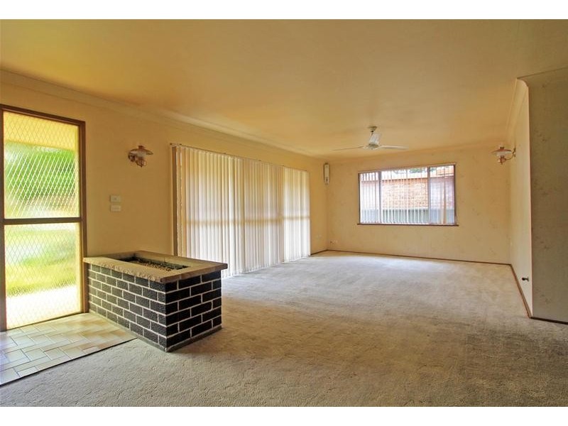 33 Evans Street, Lake Cathie NSW 2445