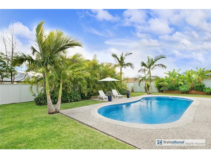 9 Grenadines Way, Bonny Hills NSW 2445