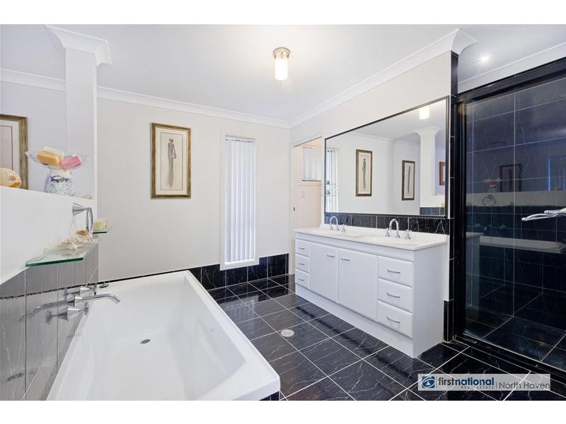9 Grenadines Way, Bonny Hills NSW 2445