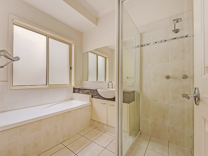 15 Montville Court, Varsity Lakes QLD 4227