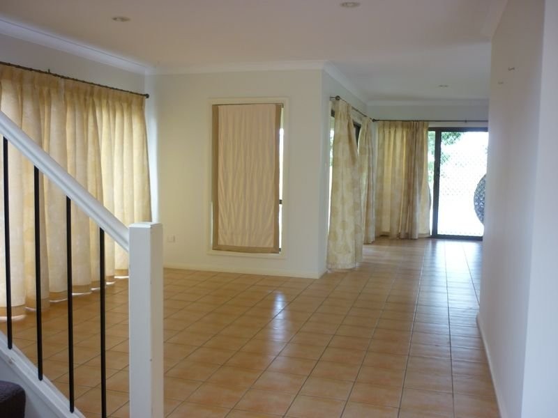 52 Peach Drive, Robina QLD 4226