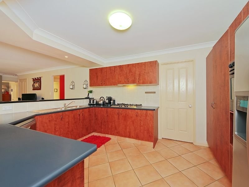 42 Parkmeadows Court, Bonogin QLD 4213