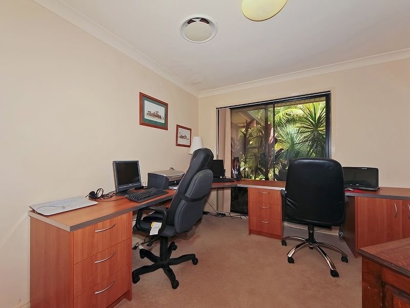 42 Parkmeadows Court, Bonogin QLD 4213