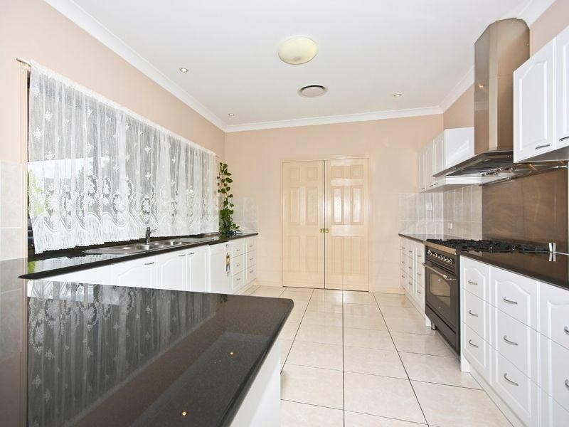 1 Imfeld Court, Tallai QLD 4213