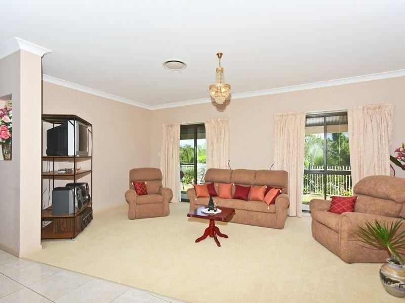 1 Imfeld Court, Tallai QLD 4213