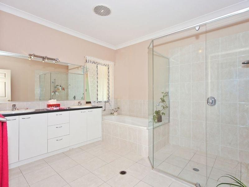 1 Imfeld Court, Tallai QLD 4213