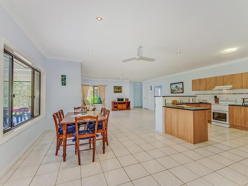 303 San Fernando  Drive, Worongary QLD 4213