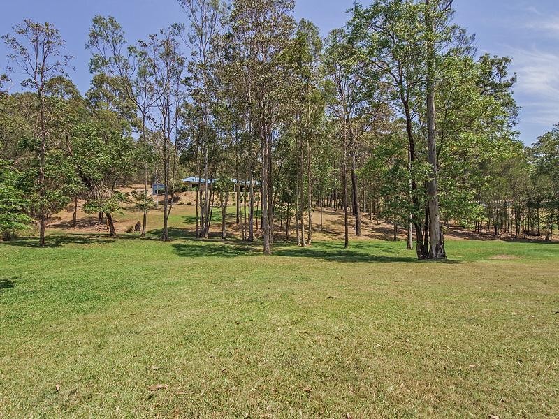 303 San Fernando  Drive, Worongary QLD 4213