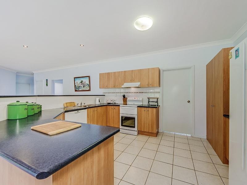 303 San Fernando  Drive, Worongary QLD 4213