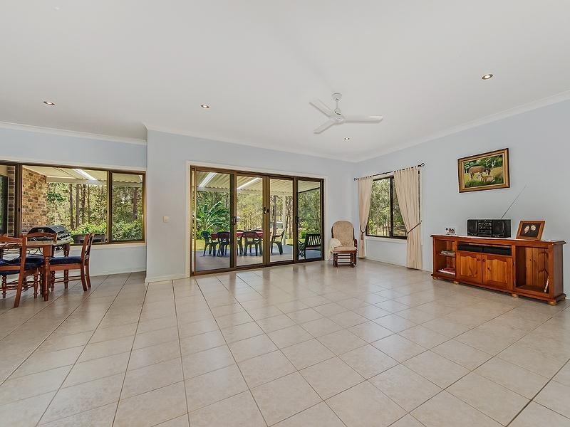 303 San Fernando  Drive, Worongary QLD 4213