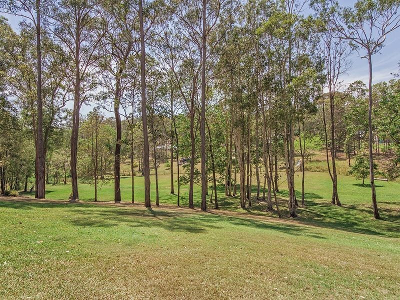 303 San Fernando  Drive, Worongary QLD 4213