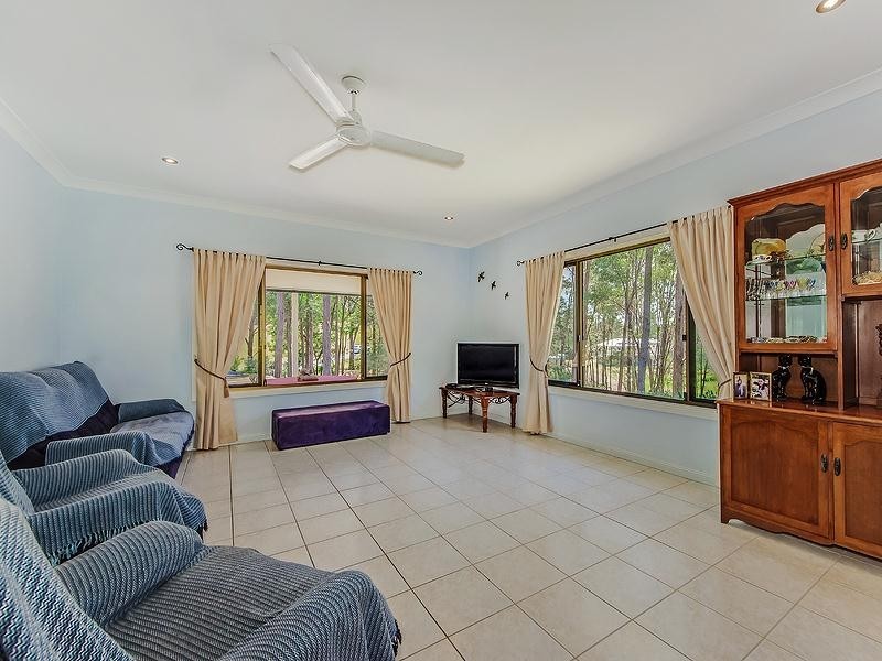 303 San Fernando  Drive, Worongary QLD 4213