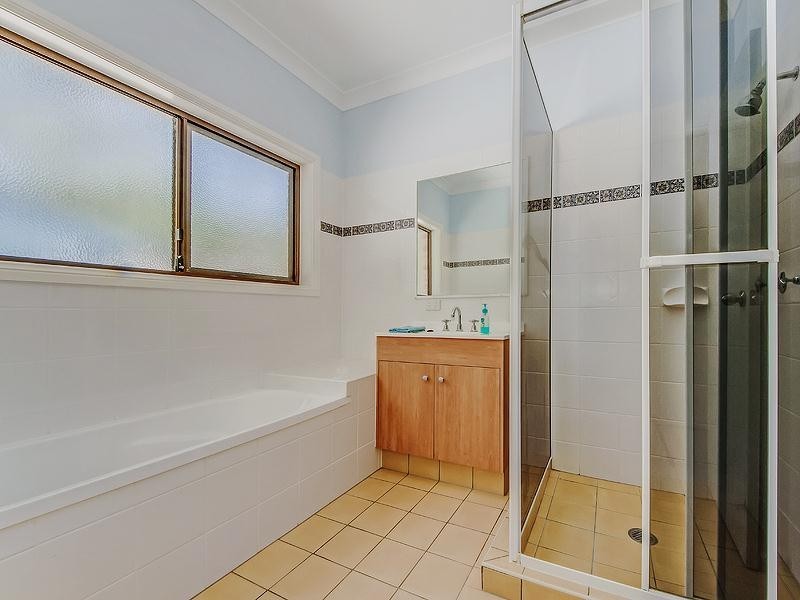 303 San Fernando  Drive, Worongary QLD 4213