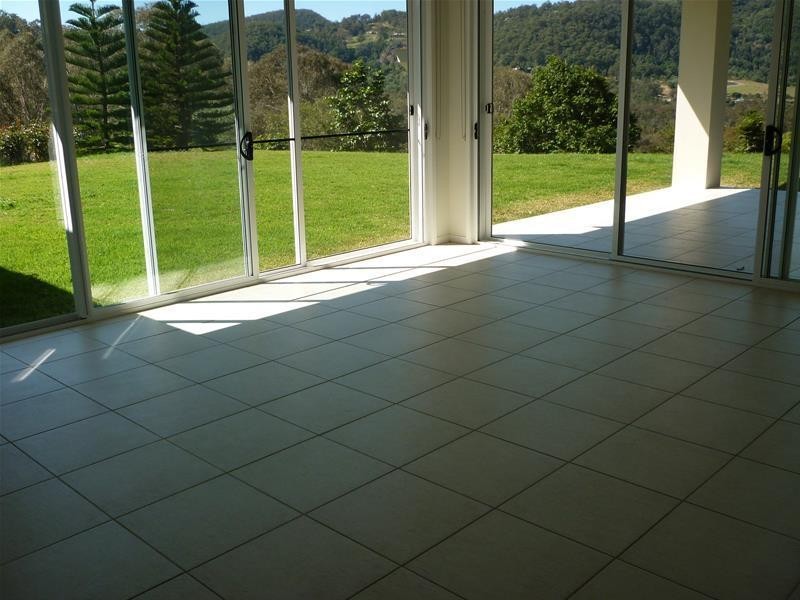 2 Ironbark Court, Wongawallan QLD 4210