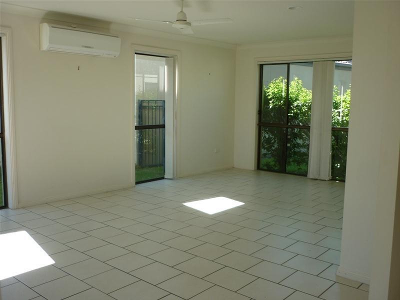 50 Peach Drive, Robina QLD 4226