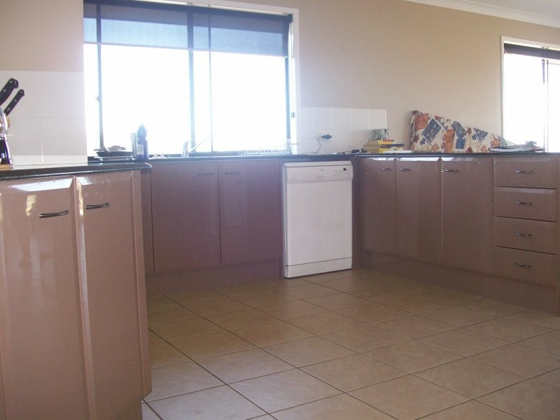 19 Yaldara Street, Pacific Pines QLD 4211