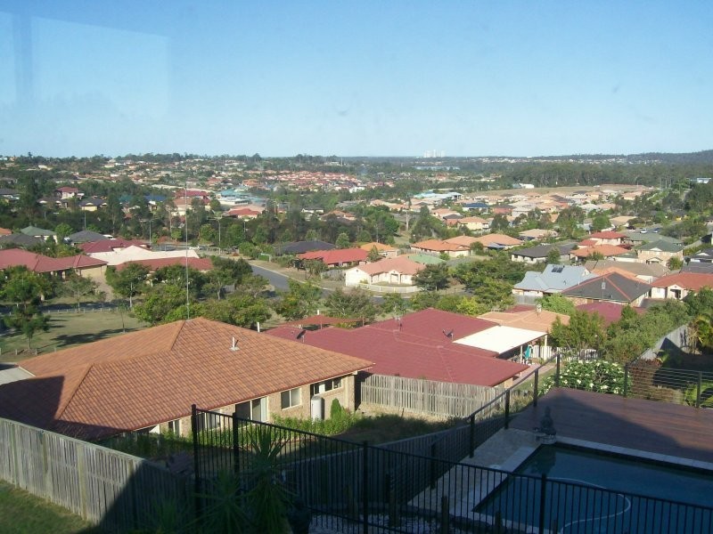 19 Yaldara Street, Pacific Pines QLD 4211