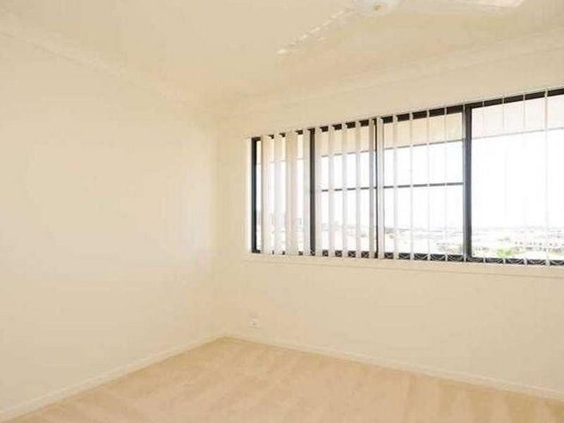 4/4 Acton Drive, Varsity Lakes QLD 4227