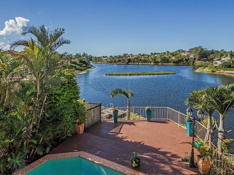 13 Tullamarine Drive, Robina QLD 4226