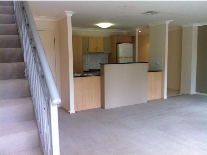 Unit 3/12 Geraldton Drive, Varsity Lakes QLD 4227