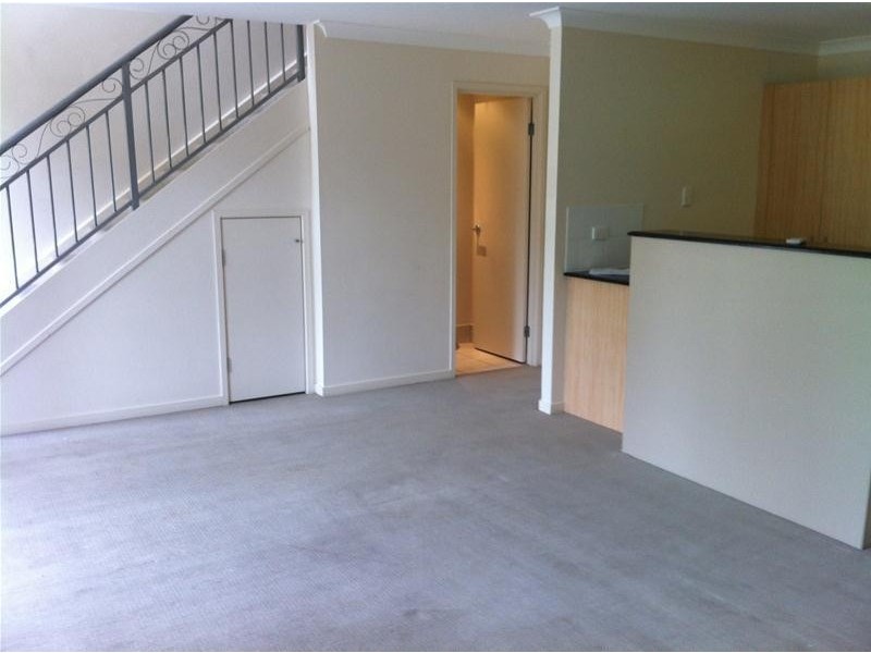 Unit 3/12 Geraldton Drive, Varsity Lakes QLD 4227