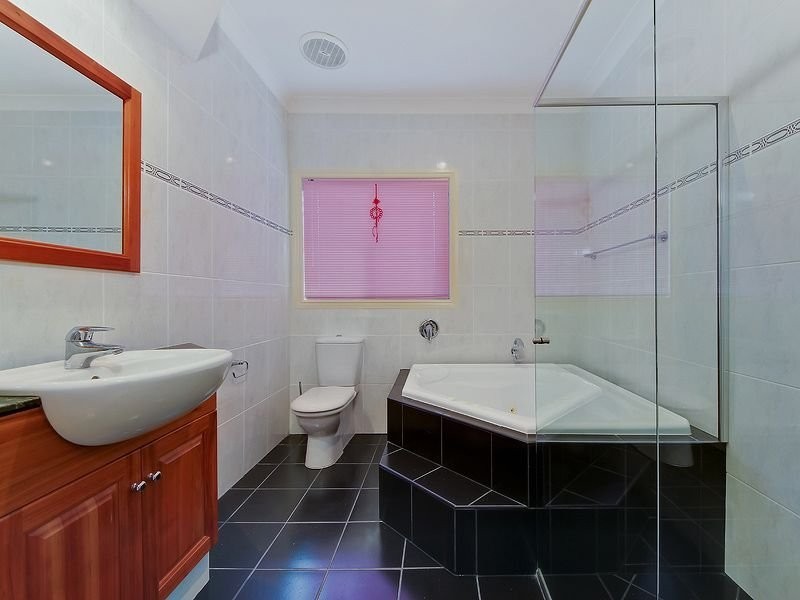 90 Manly Drive, Robina QLD 4226