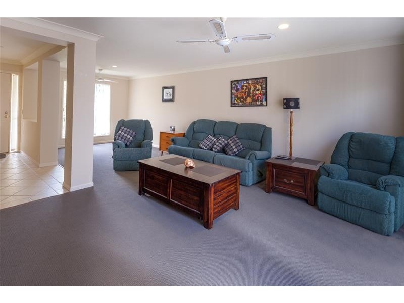 19 Elfin Street, Robina QLD 4226