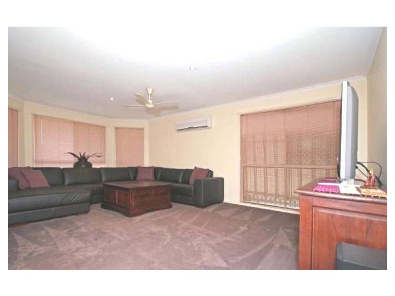 4 Grassmere Court, Robina QLD 4226