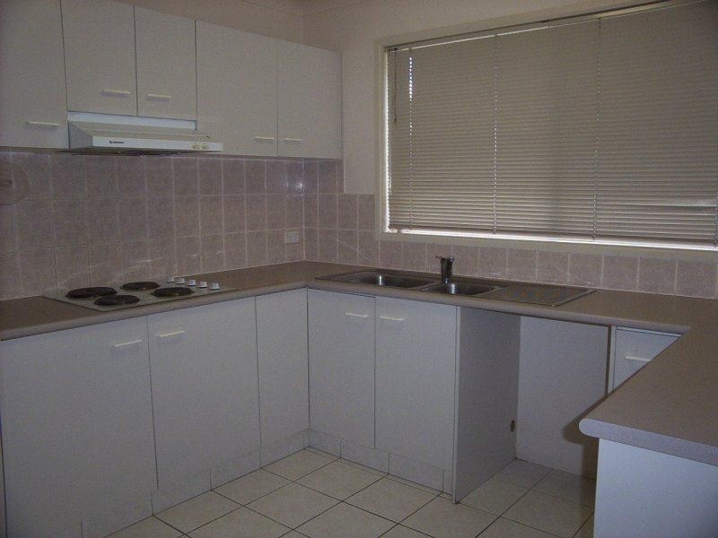 4 Queen Charlotte Court, Mudgeeraba QLD 4213