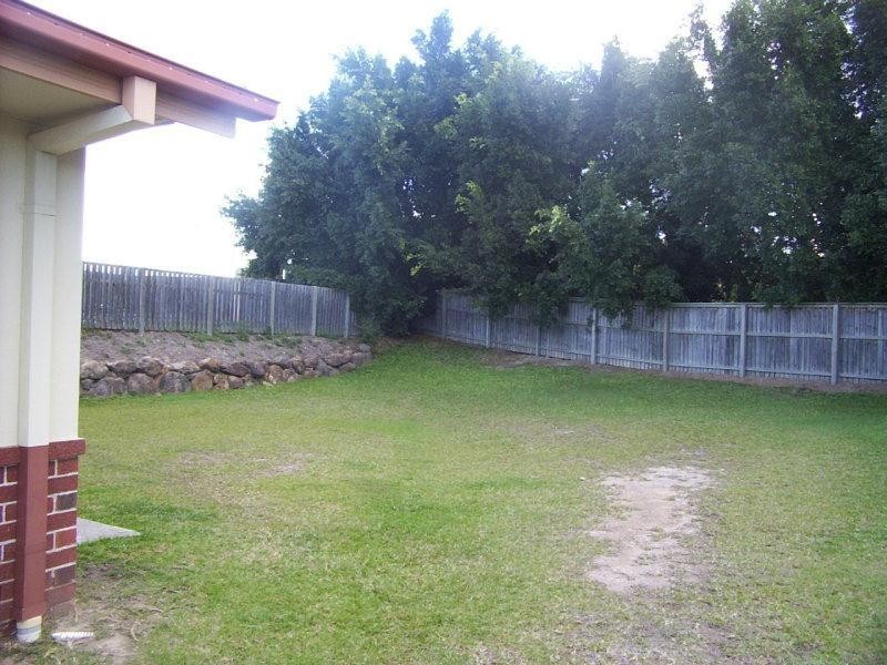 4 Queen Charlotte Court, Mudgeeraba QLD 4213