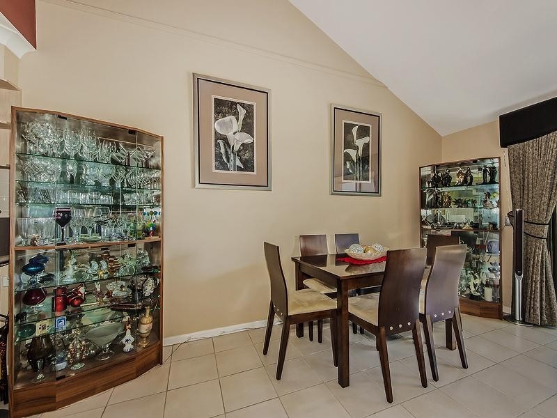 4/31 North Shore Avenue, Varsity Lakes QLD 4227