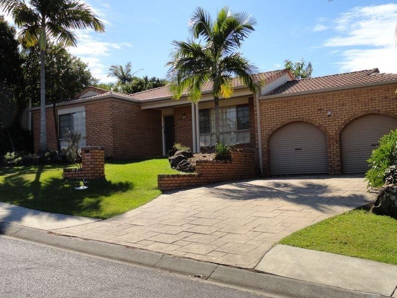 154 Glen Eagles Drive, Robina QLD 4226