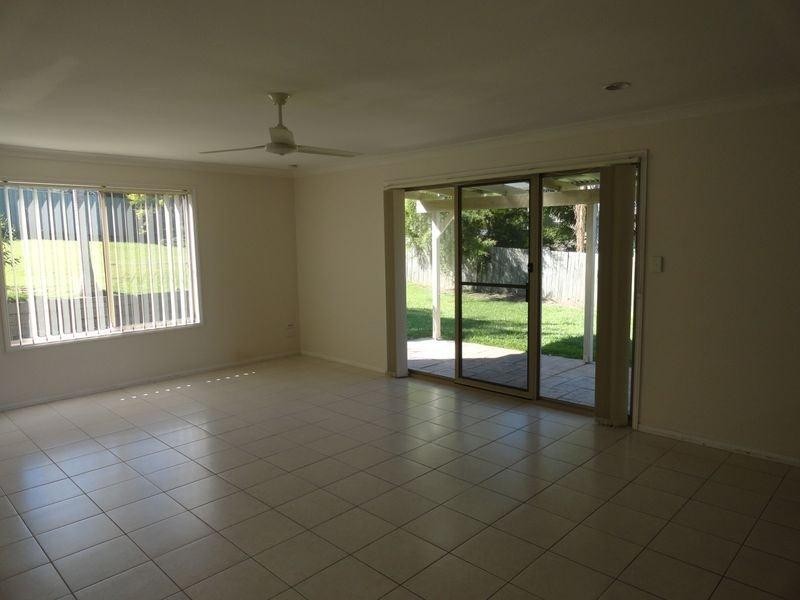 154 Glen Eagles Drive, Robina QLD 4226