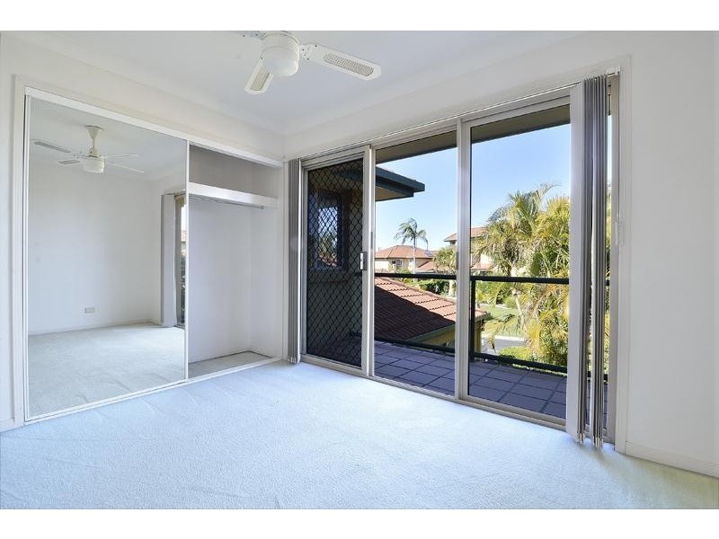 60/152 Palm Meadows Drive, Carrara QLD 4211