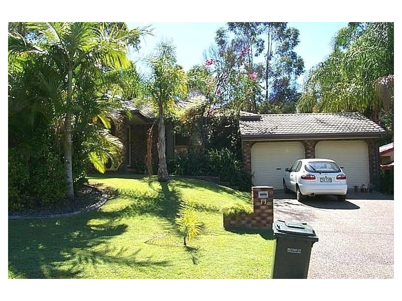 11 Yowani  Street, Robina QLD 4226