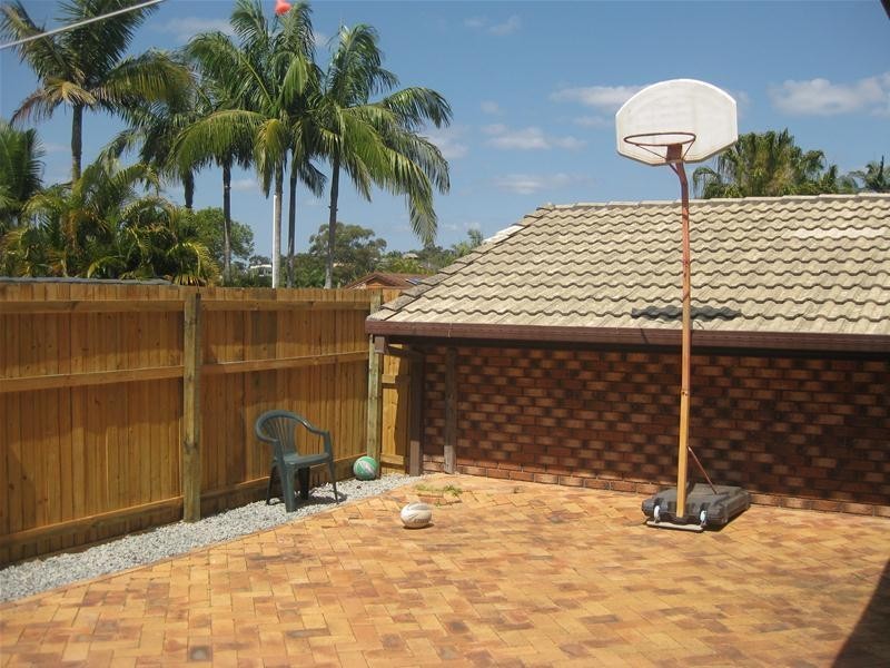 11 Yowani  Street, Robina QLD 4226