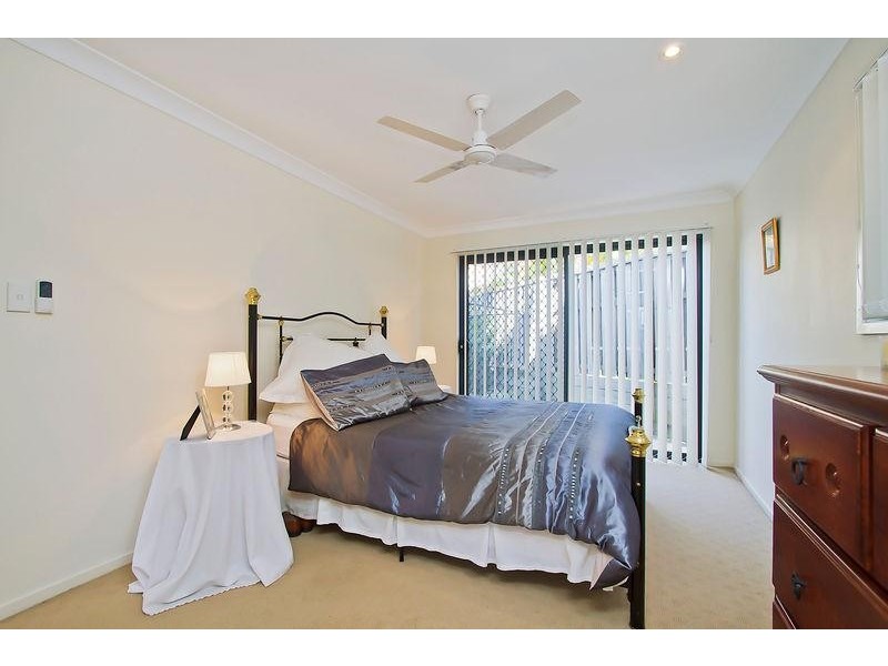 1/2 Palma Crescent, Varsity Lakes QLD 4227